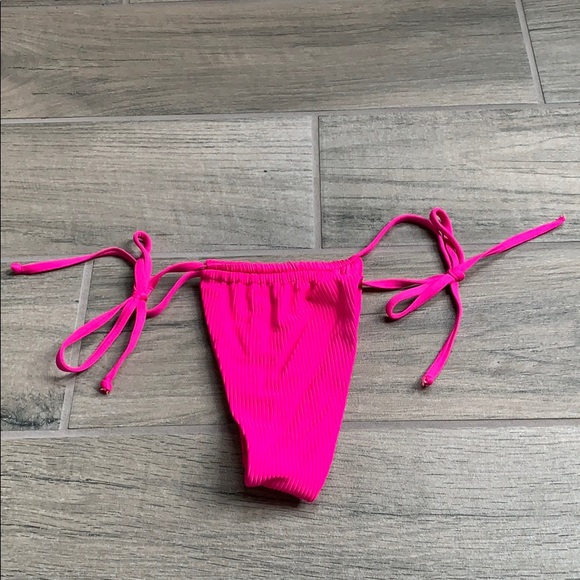 🌟 Frankies bikini TIA RIBBED STRING BIKINI BOTTOM - Picture 8 of 11